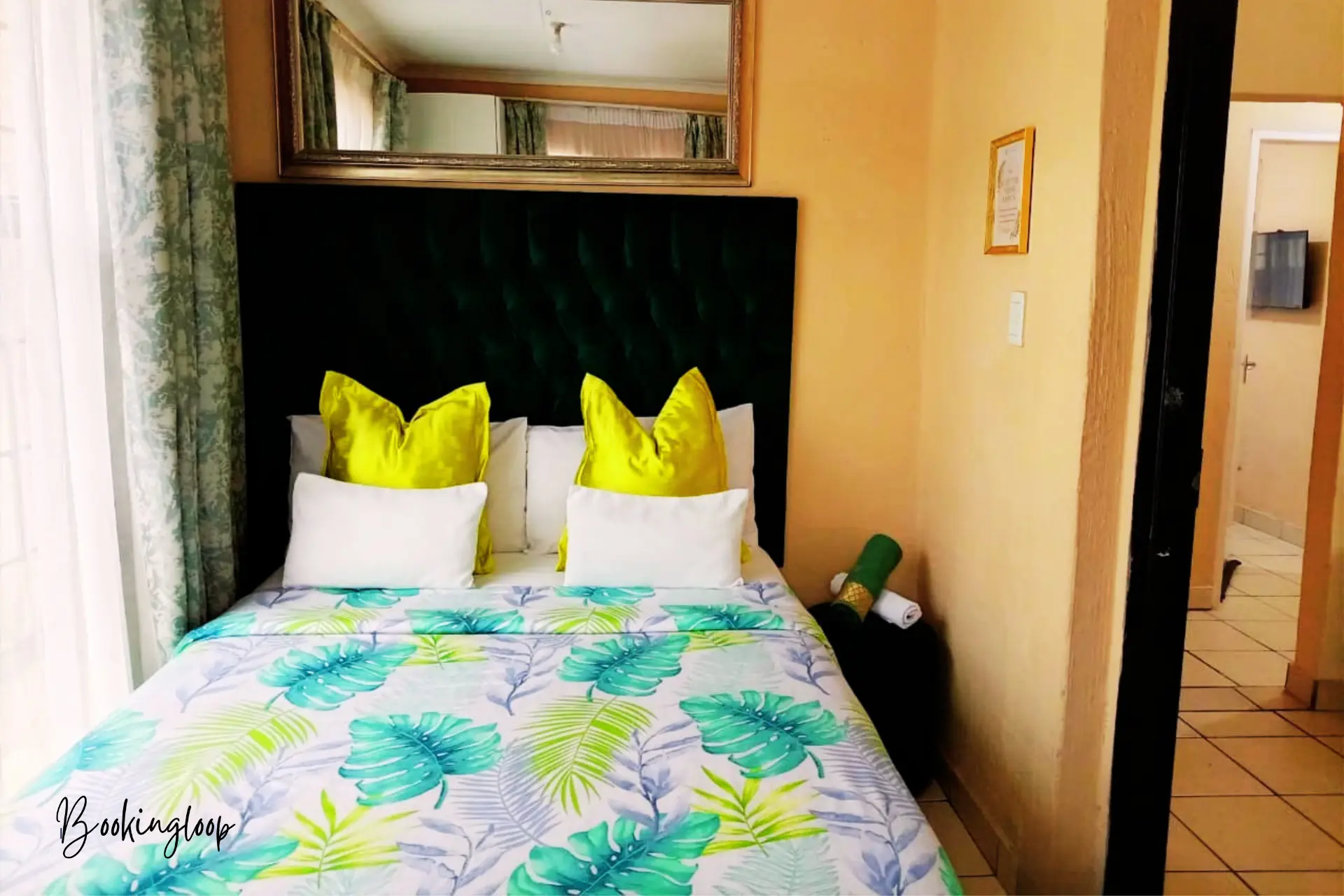 Greenland Room 1